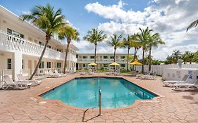 Downtown Hollywood Gardens Inn & Suites